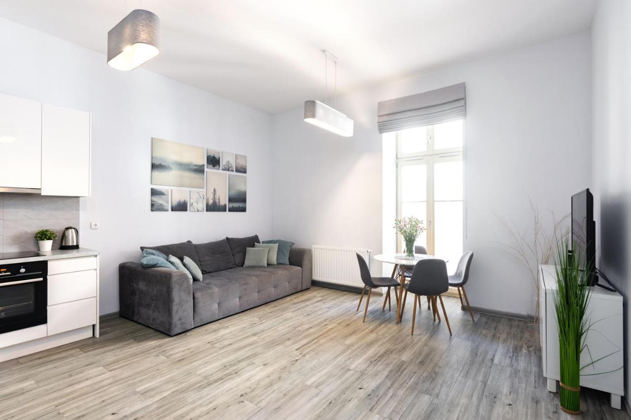Luxury Apartments Old Town Topolowa Краков Экстерьер фото