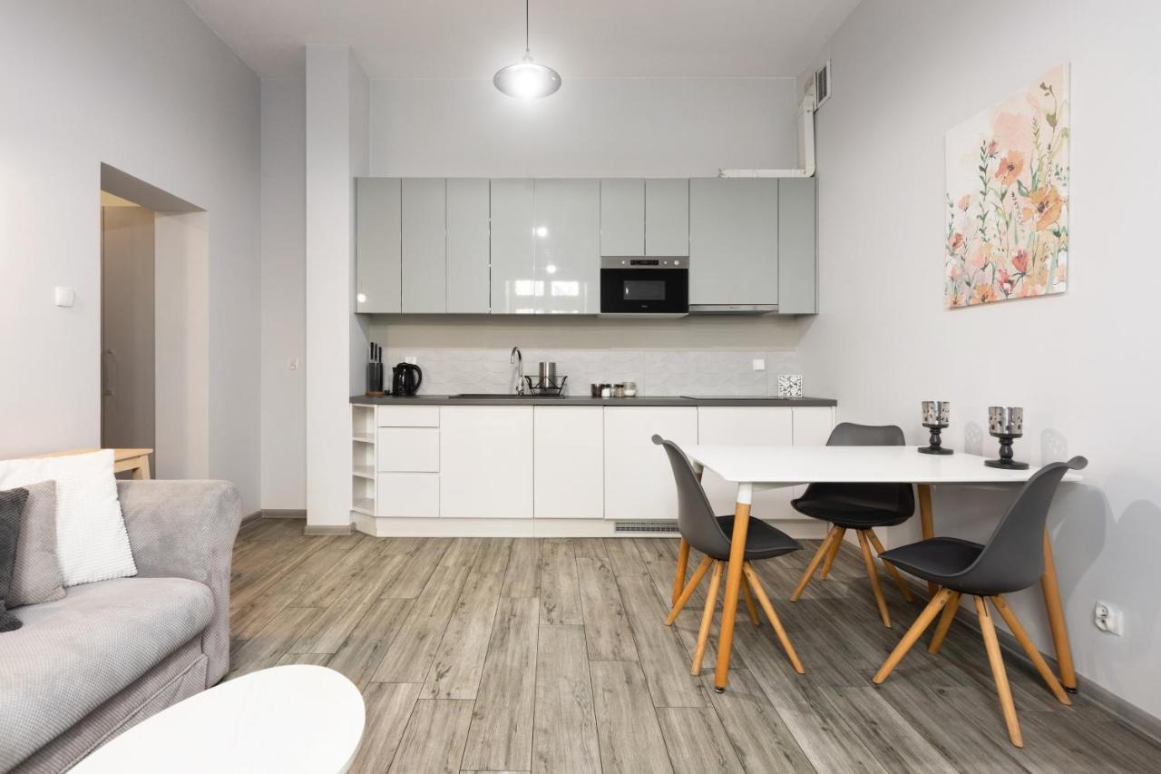 Luxury Apartments Old Town Topolowa Краков Экстерьер фото