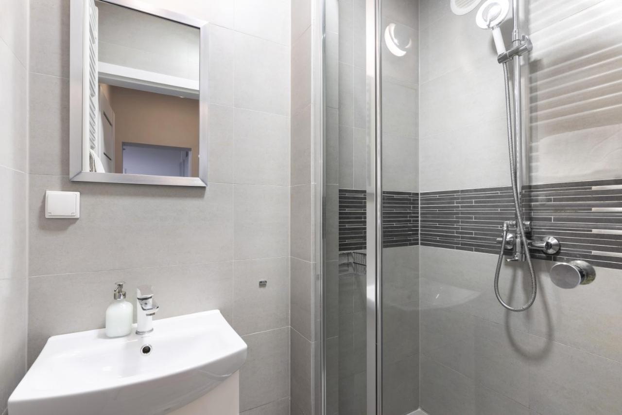Luxury Apartments Old Town Topolowa Краков Экстерьер фото