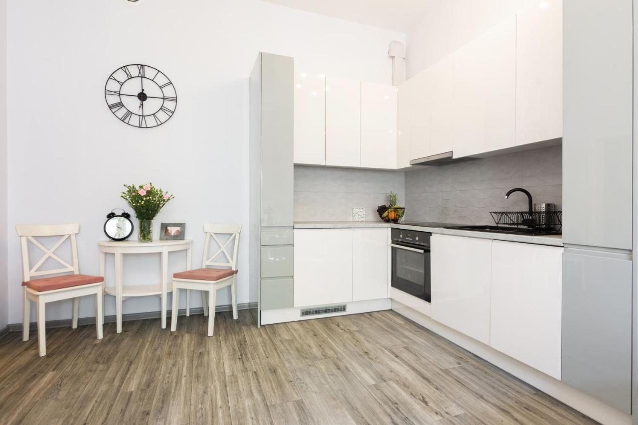 Luxury Apartments Old Town Topolowa Краков Экстерьер фото