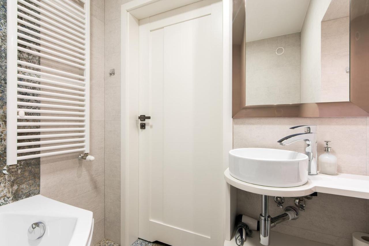 Luxury Apartments Old Town Topolowa Краков Экстерьер фото